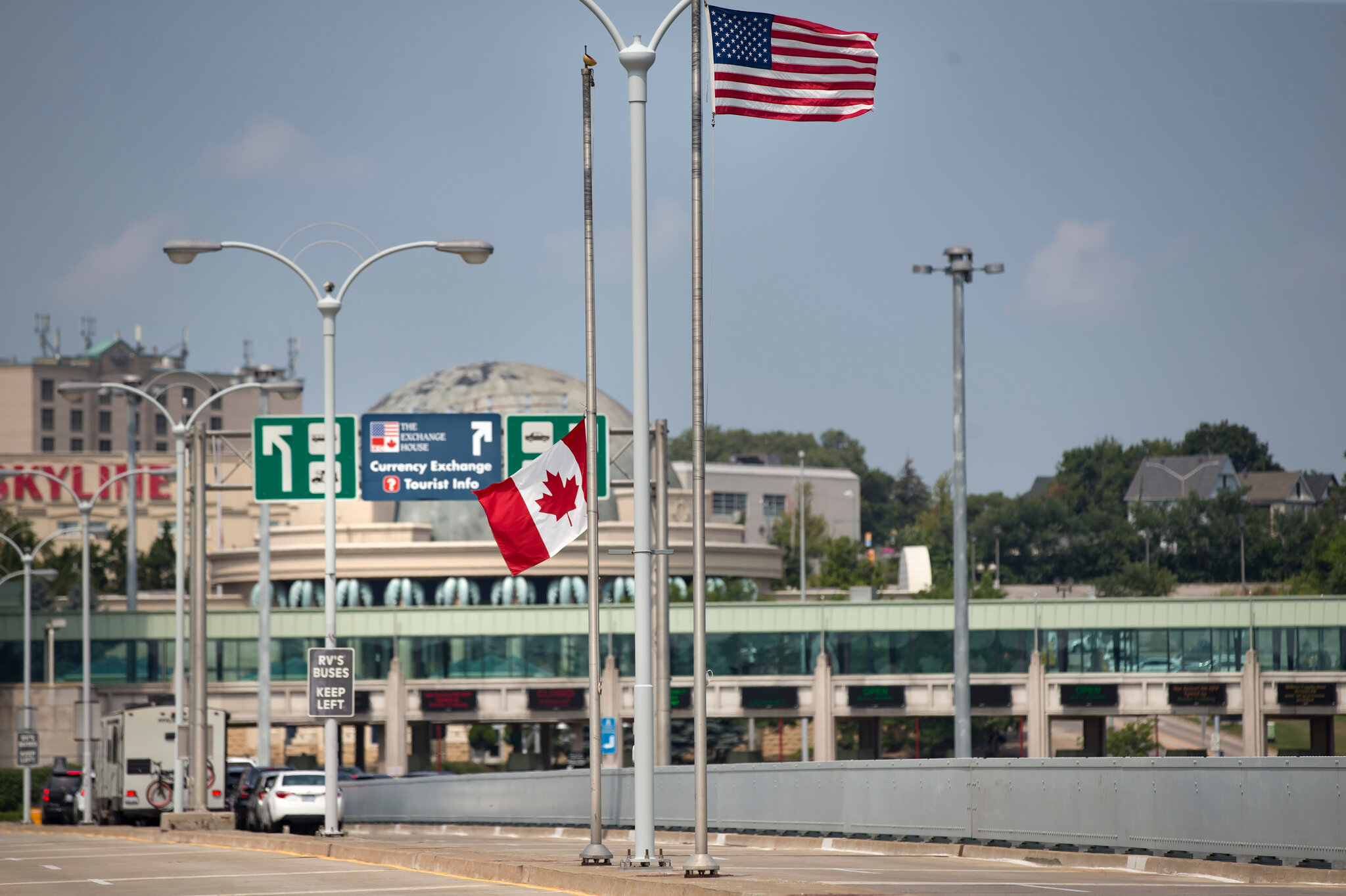 US to Canada Essential Information for Border Crossings